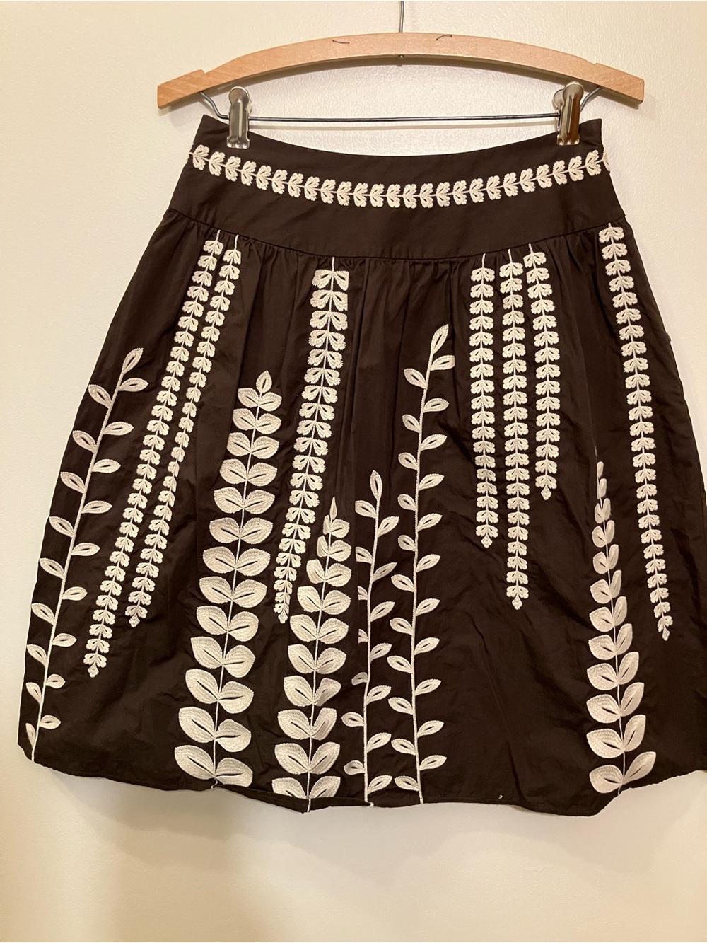 Garnet Hill Black A-Line Skirt with White Leaf Embroidery